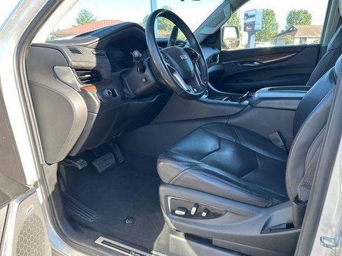 Used 2020 Cadillac Escalade ESV Luxury image 6