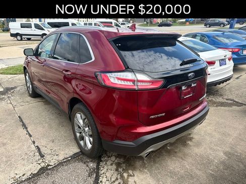 Certified 2019 Ford Edge Titanium FWD image 3