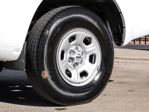 Used 2019 Nissan Frontier S image 49