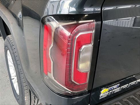 Used 2017 GMC Sierra 1500 SLT w/ All Terrain Package image 33