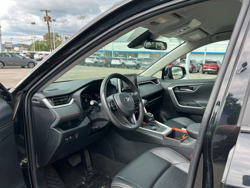 Used 2024 Toyota RAV4 Adventure AWD/4WD image 9
