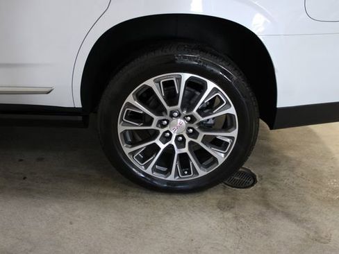 New 2026 GMC Yukon Denali w/ Denali Reserve Package AWD/4WD image 37