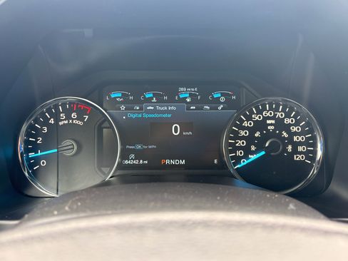 Used 2018 Ford F150 Lariat w/ Equipment Group 502A Luxury AWD/4WD image 20