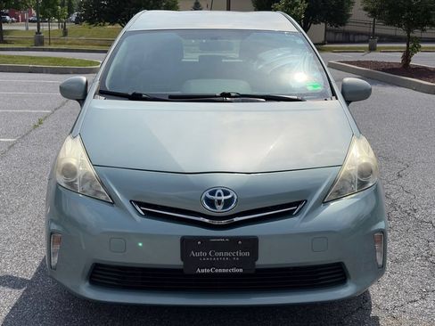 Used 2014 Toyota Prius V Three FWD image 2