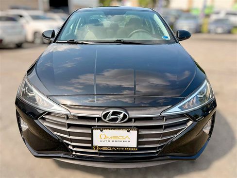 Used 2020 Hyundai Elantra SE FWD image 8