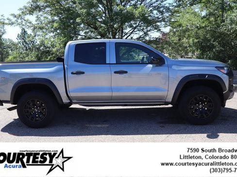 Used 2024 Chevrolet Colorado Trail Boss w/ Technology Package AWD/4WD image 7