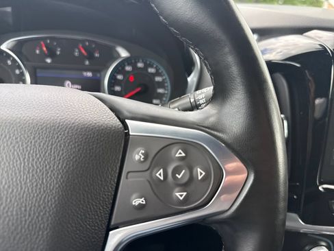 Used 2023 Chevrolet Traverse LT AWD/4WD image 28