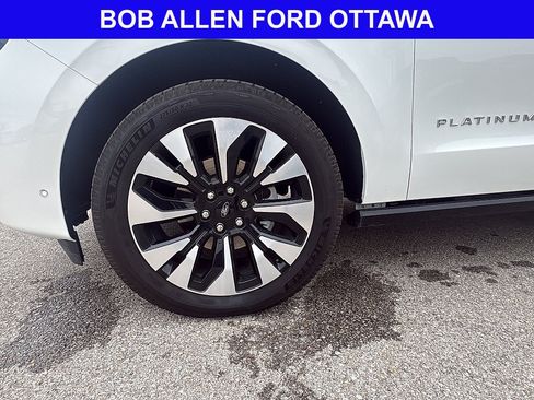 Used 2025 Ford Expedition Max Platinum w/ Driver's Package AWD/4WD image 12