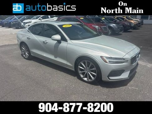 Used 2019 Volvo S60 T5 Momentum w/ Multimedia Package FWD image 7