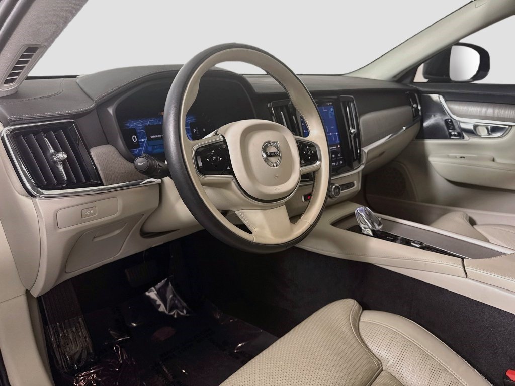 Used 2025 Volvo V90 B6 Cross Country Ultra w/ Protection Package Premier AWD/4WD image 22