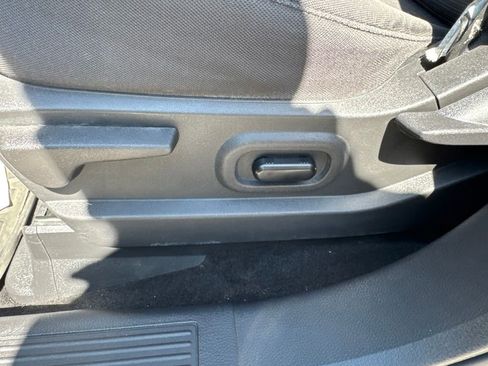 Used 2010 Ford Edge SEL AWD/4WD image 8