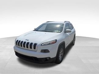 Used 2016 Jeep Cherokee Latitude video 2