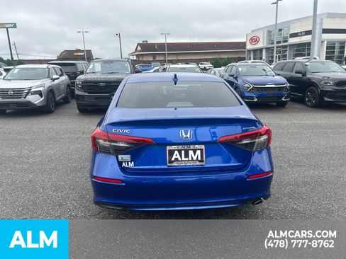 Used 2023 Honda Civic Sport image 6
