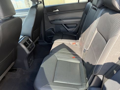 Used 2023 Volkswagen Atlas Cross Sport SE w/ Panoramic Sunroof Package AWD/4WD image 25