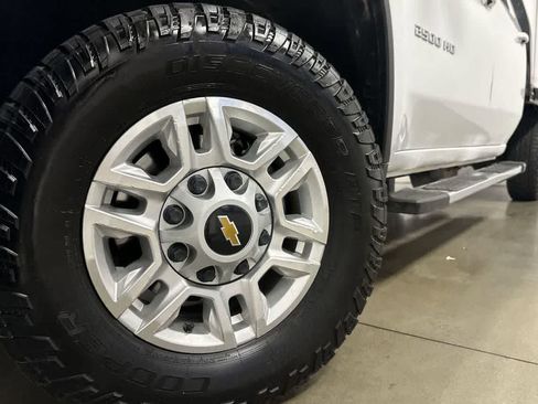Used 2024 Chevrolet Silverado 2500 LT w/ Snow Plow Prep/Camper Package AWD/4WD image 29
