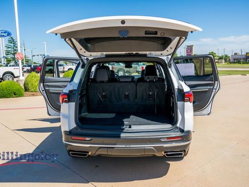 Used 2025 Buick Enclave Preferred FWD image 17
