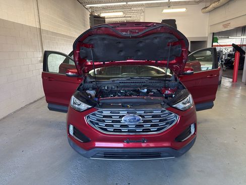 Used 2019 Ford Edge SEL w/ Equipment Group 201A AWD/4WD image 8