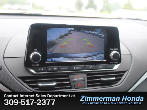 Used 2024 Nissan Altima 2.5 S FWD image 21