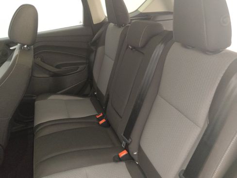 Used 2017 Ford Escape SE w/ Equipment Group 201A FWD image 18