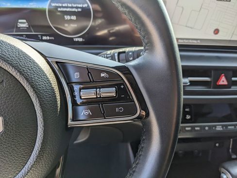 Certified 2025 Kia Seltos EX w/ EX Sunroof Package image 31