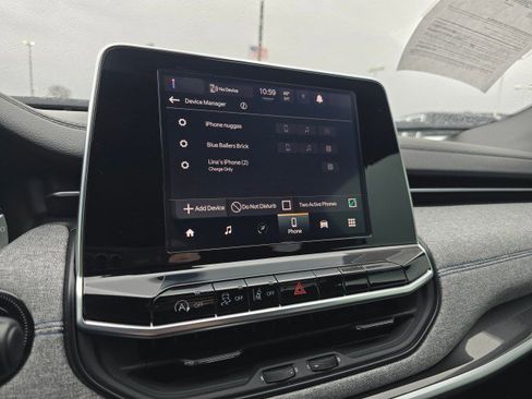 Used 2025 Jeep Compass Sport image 34