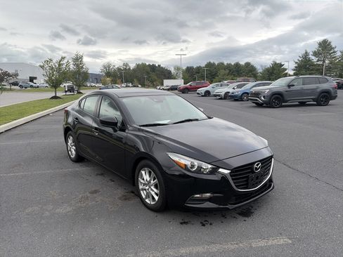 Used 2018 MAZDA MAZDA3 Sport w/ Preferred Equipment Package FWD image 3