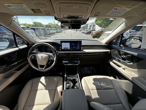 Certified 2024 Lincoln Corsair AWD w/ Equipment Group 101A image 3
