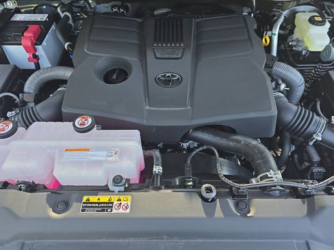 New 2026 Toyota Tundra SR5 AWD/4WD image 25
