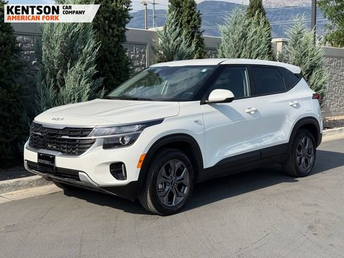 Used 2026 Kia Seltos LX AWD/4WD image 3