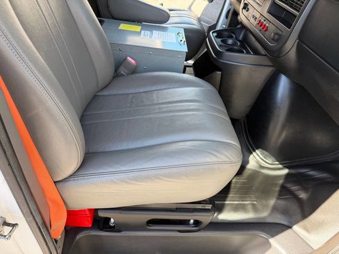 Used 2014 Chevrolet Express 2500 2500 3dr Cargo Van w/1WT image 24