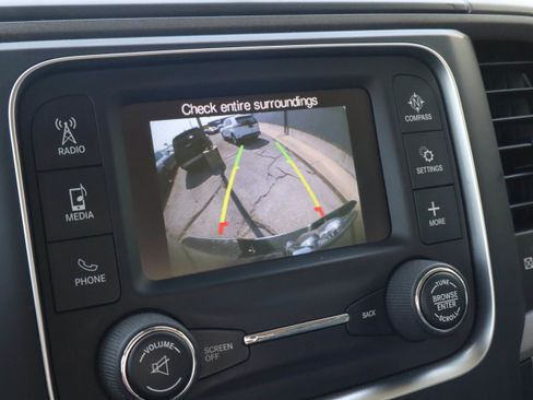 Used 2018 RAM 2500 Tradesman w/ Chrome Appearance Group AWD/4WD image 12
