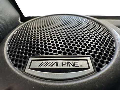 Used 2017 Jeep Wrangler Unlimited Sahara w/ Connectivity Group AWD/4WD image 22