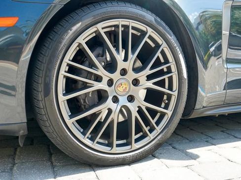 Used 2023 Porsche Panamera 4 Platinum Edition AWD/4WD image 43