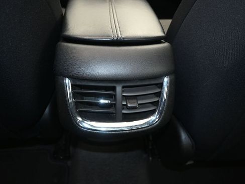 Used 2024 Chevrolet Malibu LT FWD image 18