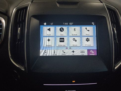 Used 2017 Ford Edge Titanium w/ Equipment Group 301A AWD/4WD image 25