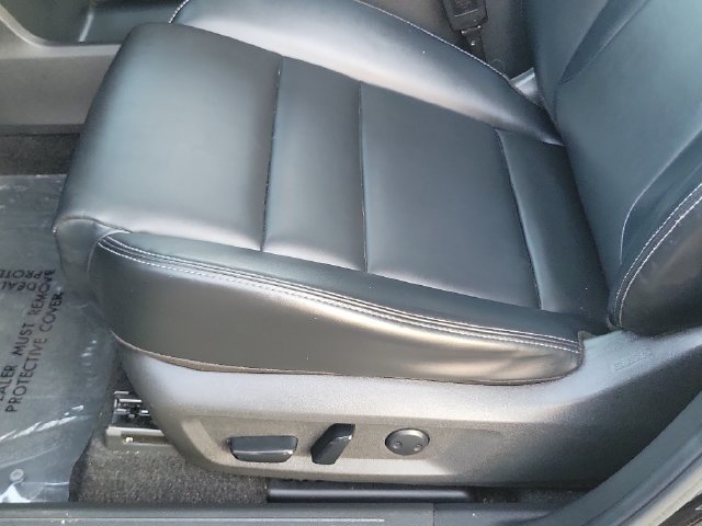 Used 2023 Nissan Rogue SV w/ SV Premium B Package FWD image 16