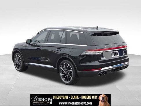 Used 2023 Lincoln Aviator Reserve w/ Equipment Group 201A AWD/4WD image 17