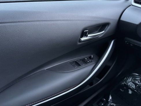 Certified 2025 Toyota Corolla SE image 27