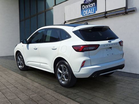 Used 2023 Ford Escape ST-Line w/ Tech Pack #1 AWD/4WD image 5