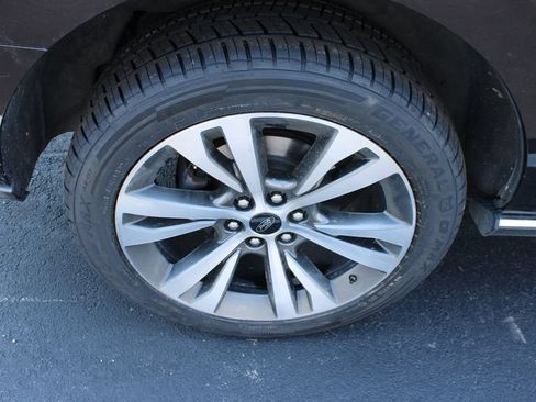 Used 2021 Ford Expedition Limited AWD/4WD image 4