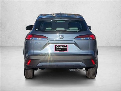 Used 2024 Toyota Corolla Cross L image 7