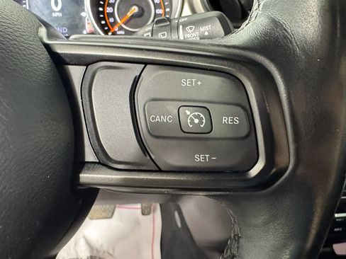 Used 2018 Jeep Wrangler Unlimited Sport S image 16