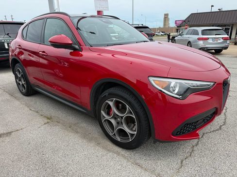 Used 2023 Alfa Romeo Stelvio Sprint AWD/4WD image 6