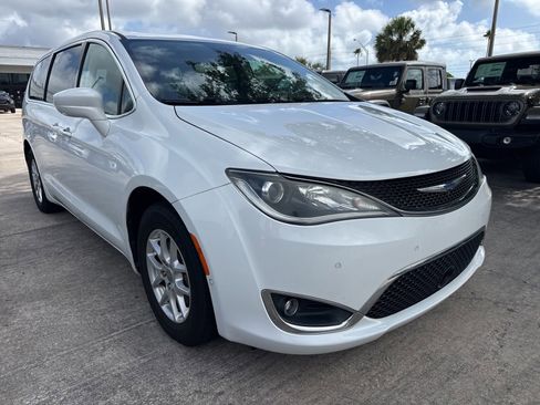 Certified 2020 Chrysler Pacifica Touring w/ Advanced Safetytec Group FWD image 44