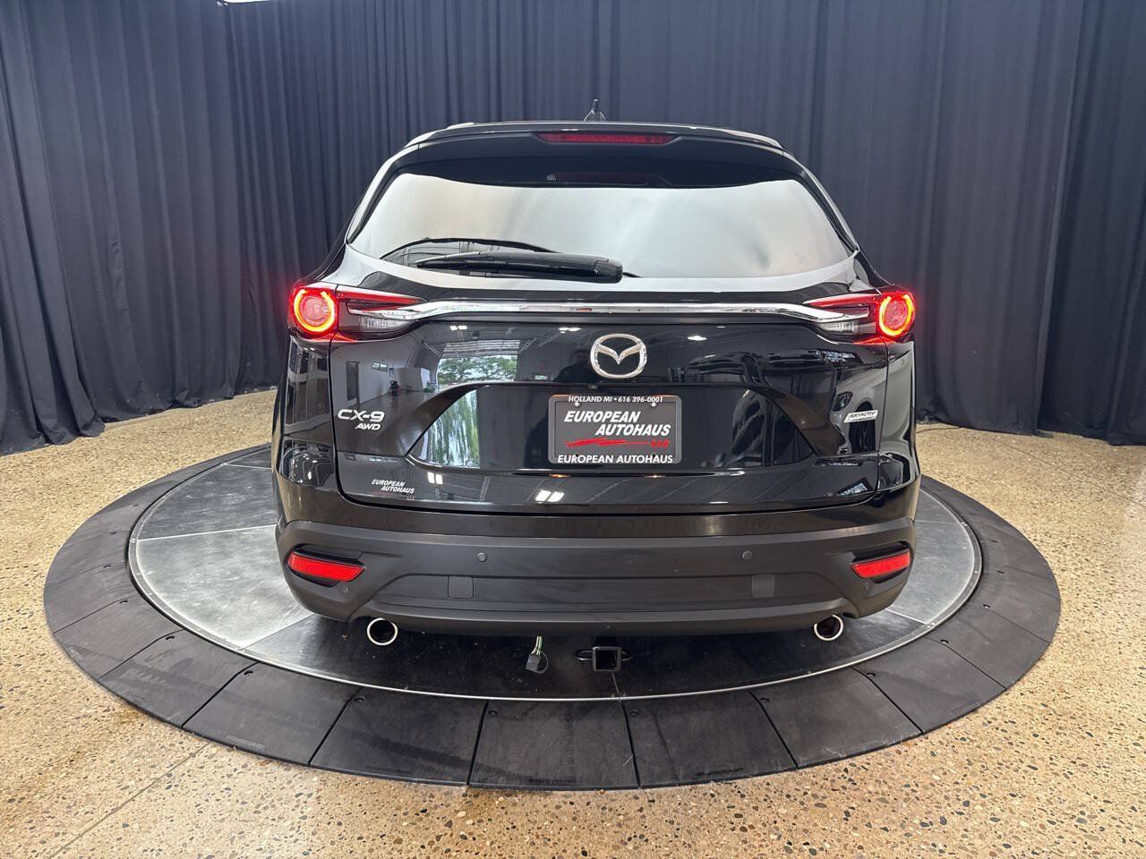 Used 2017 MAZDA CX-9 Touring AWD/4WD image 5