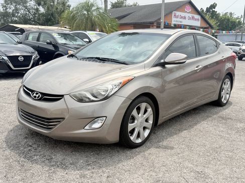 Used 2013 Hyundai Elantra Limited w/ Technology Pkg FWD image 2