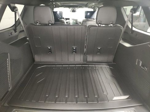 New 2026 GMC Yukon XL AT4 Ultimate AWD/4WD image 17