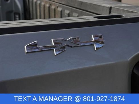 Used 2025 GMC Sierra 1500 SLT image 11