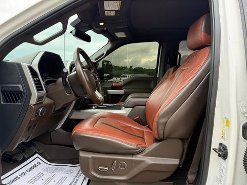 Used 2022 Ford F250 King Ranch w/ King Ranch Ultimate Package AWD/4WD image 11