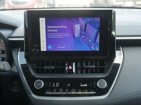 Certified 2025 Toyota Corolla Cross LE FWD image 8